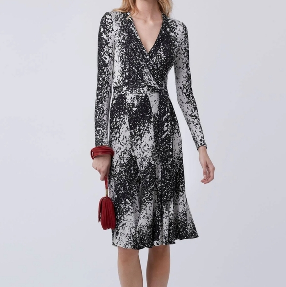 DIANE VON FURSTENBURG 100% silk wrap dress, size 12 - Picture 1 of 11